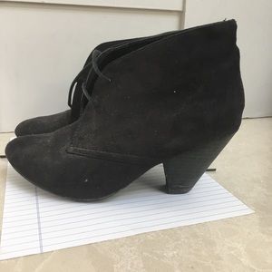 🍒 4/$30 Lace up ankle boots